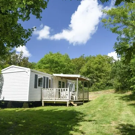 Camping Le Trèfle à 4 Feuilles * Commequiers